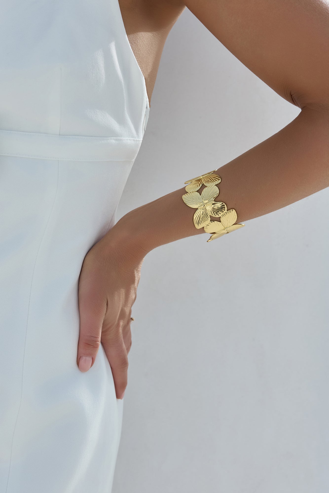 18k Gold Plated Floral Breeze Cuff Bracelet Gold
